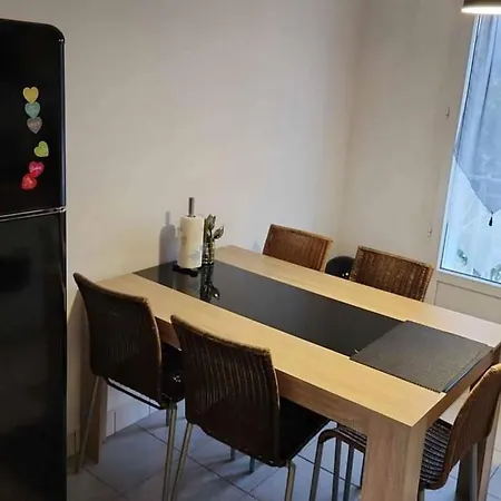 Апартаменты Agreable F3 Climatise Корт